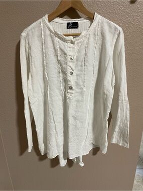 Fenini Women's White Linen Henley Blouse with Pintuck Detail